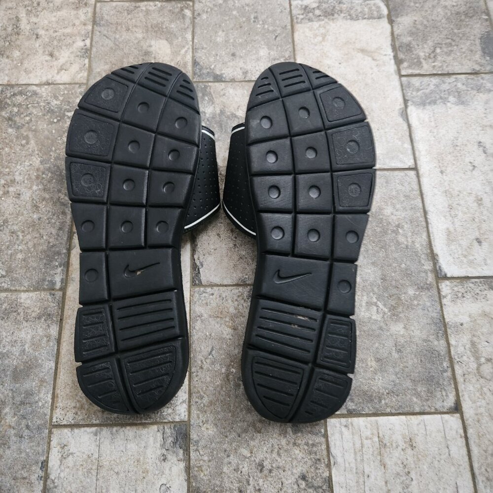 Nike Women's Comfort Footbed Slide Sandals - Picture 4 of 8